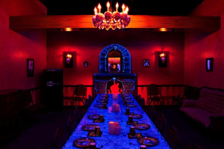 Monster Mini Golf Party Room 2048x1367 1 768x512